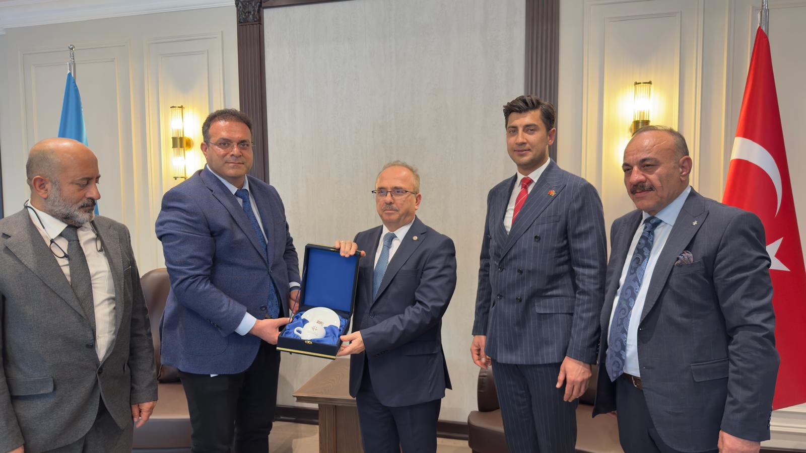 Üniversitemizden Azerbaycan Türk Büyükelçiliği’ne Nezaket Ziyareti